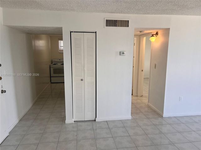 2000 Biarritz Drive 407, Miami Beach, FL 33141