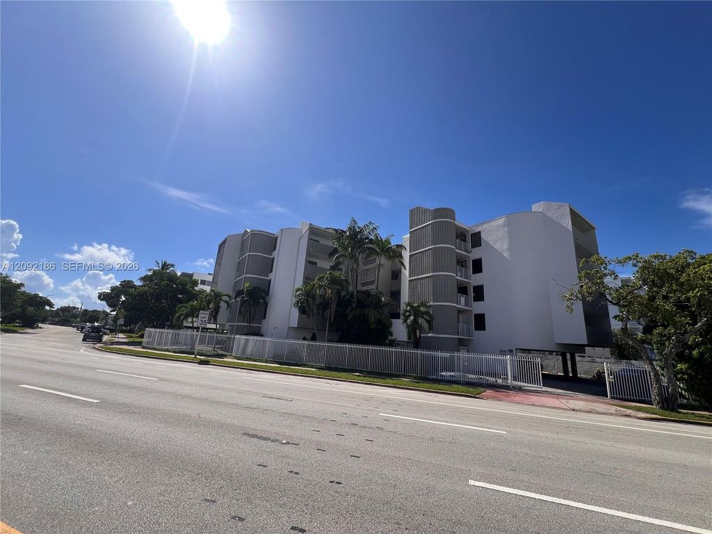 2000 Biarritz Drive 407, Miami Beach, FL 33141