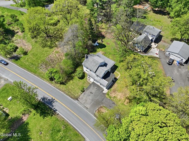 508 Bloomingrove Drive, North Greenbush, NY 12144