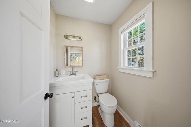 508 Bloomingrove Drive, North Greenbush, NY 12144