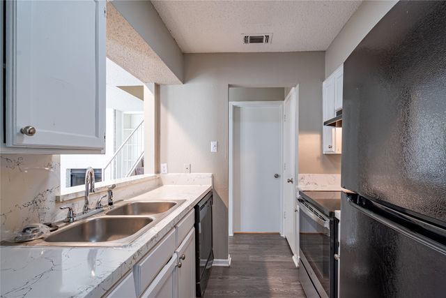 806 Treadwell Court 804A, Hurst, TX 76053