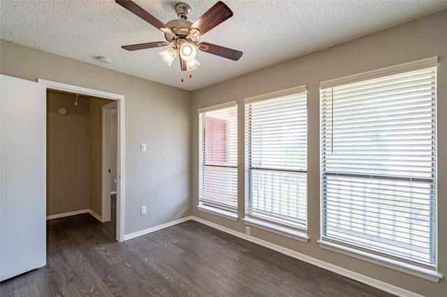 806 Treadwell Court 804A, Hurst, TX 76053