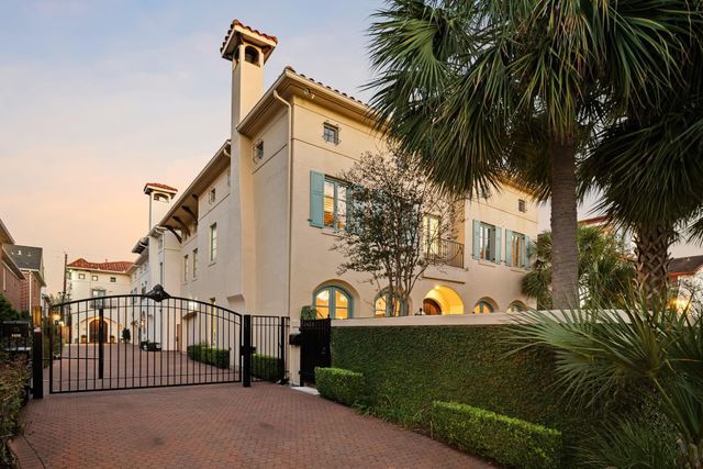 1525 Potomac Drive, Houston, TX 77057