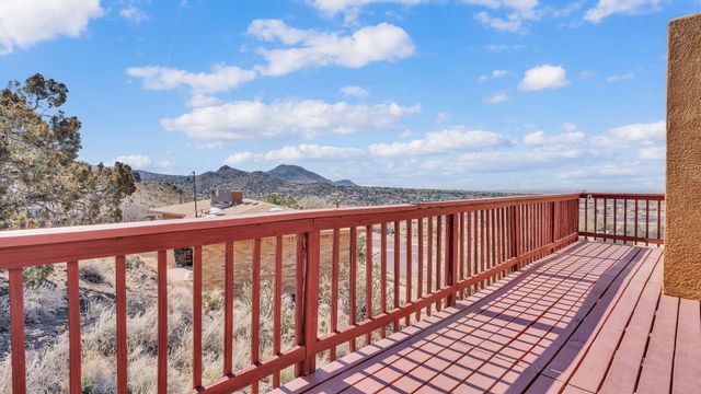 14329 Windsor Place NE, Albuquerque, NM 87123