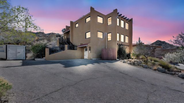 14329 Windsor Place NE, Albuquerque, NM 87123