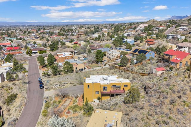 14329 Windsor Place NE, Albuquerque, NM 87123