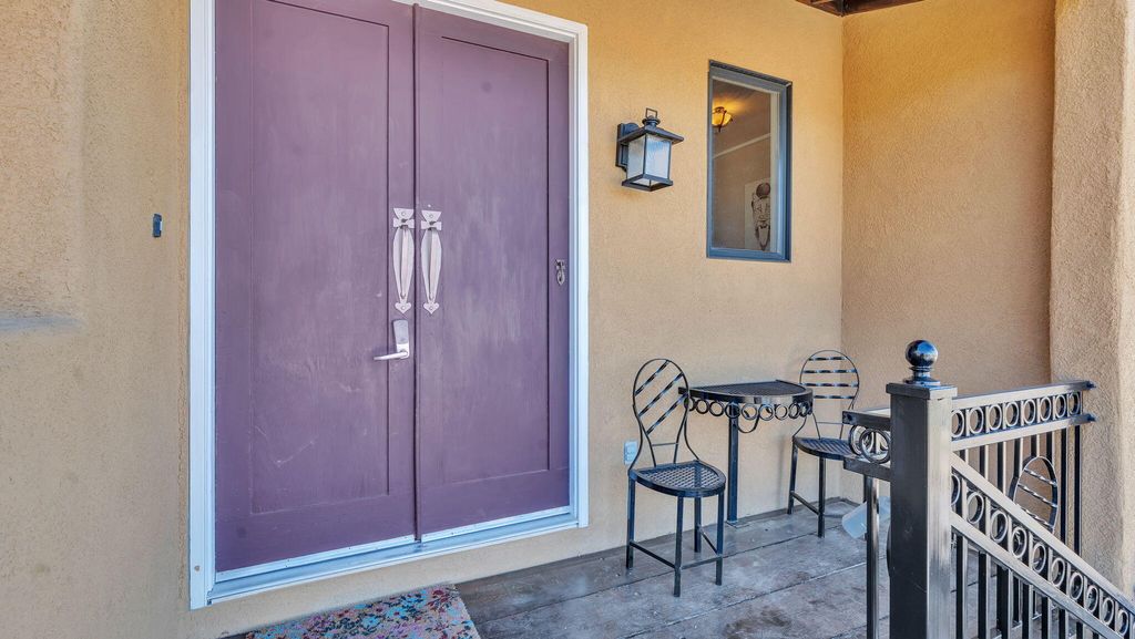 Image 3 of property listing at 14329 Windsor Place NE, Albuquerque, NM 87123