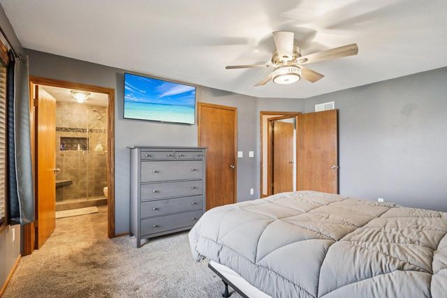 W232N7474 Highview DRIVE, Sussex, WI 53089