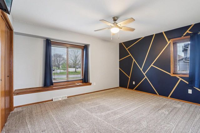 W232N7474 Highview DRIVE, Sussex, WI 53089