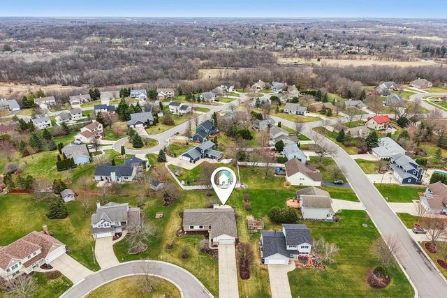 W232N7474 Highview DRIVE, Sussex, WI 53089