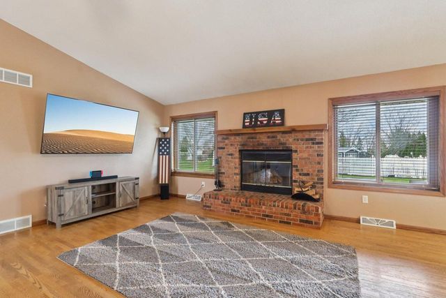 W232N7474 Highview DRIVE, Sussex, WI 53089