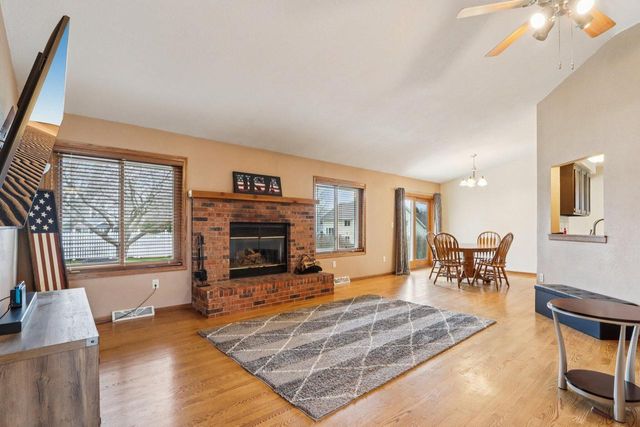W232N7474 Highview DRIVE, Sussex, WI 53089