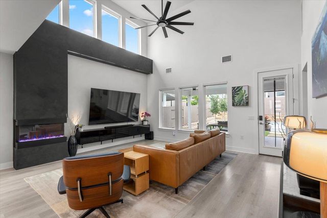 8208 Thelma Jean DR, Austin, TX 78744