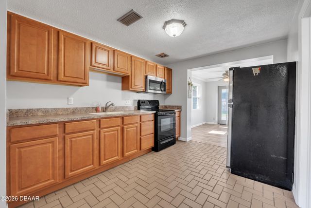 1332 Granada Avenue, Daytona Beach, FL 32117