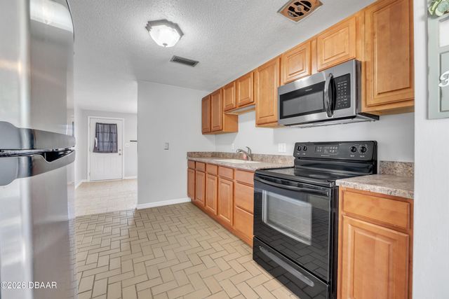 1332 Granada Avenue, Daytona Beach, FL 32117