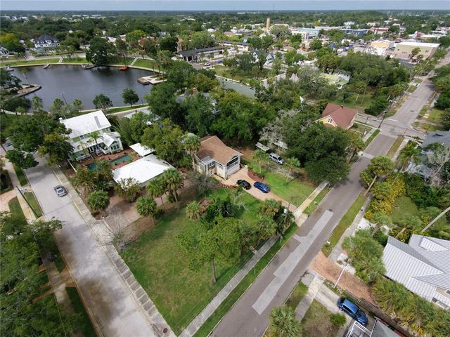 LEMON STREET, Tarpon Springs, FL 34689