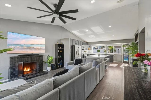 27630 Hartford Avenue, Castaic, CA 91384