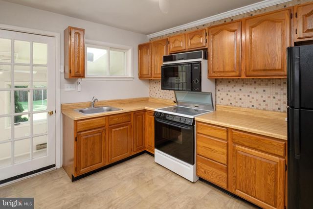 8003 WOODHOLME CIR, Pasadena, MD 21122