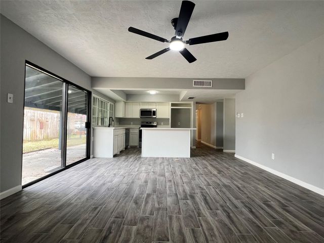 3910 Lost Oak Drive, Spring, TX 77388