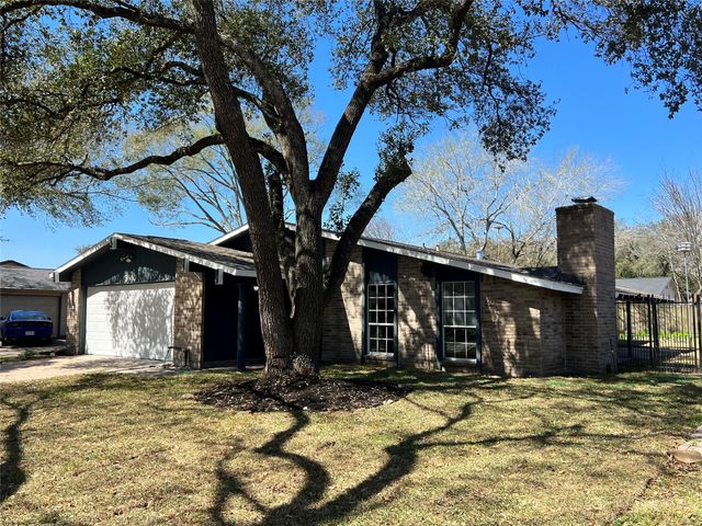 3910 Lost Oak Drive, Spring, TX 77388