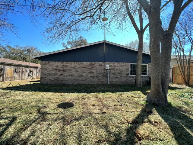 3910 Lost Oak Drive, Spring, TX 77388