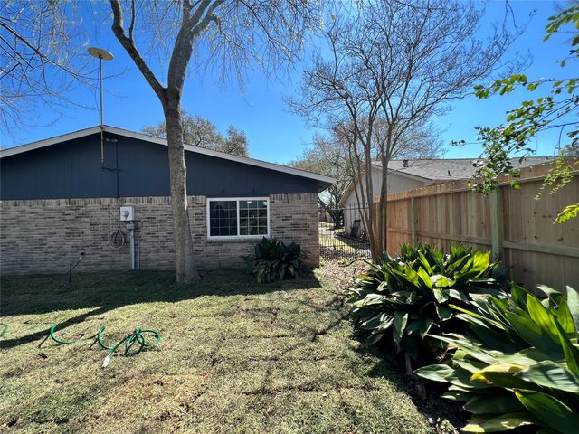 3910 Lost Oak Drive, Spring, TX 77388