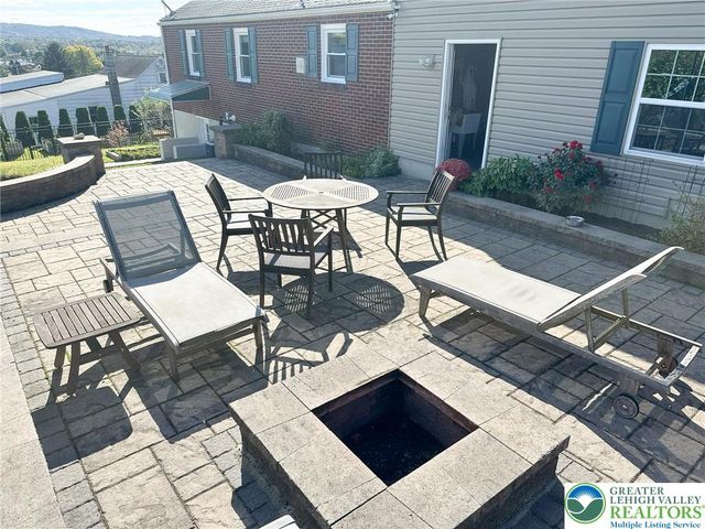 1345 New Jersey Avenue, Hellertown Boro, PA 18055