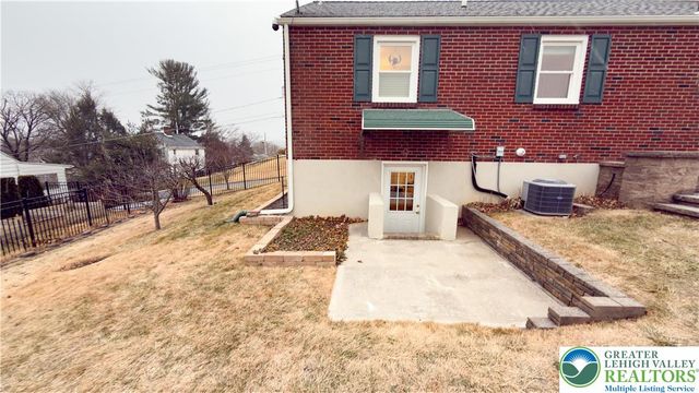 1345 New Jersey Avenue, Hellertown Boro, PA 18055