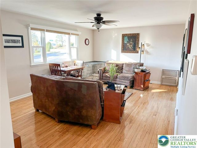 1345 New Jersey Avenue, Hellertown Boro, PA 18055