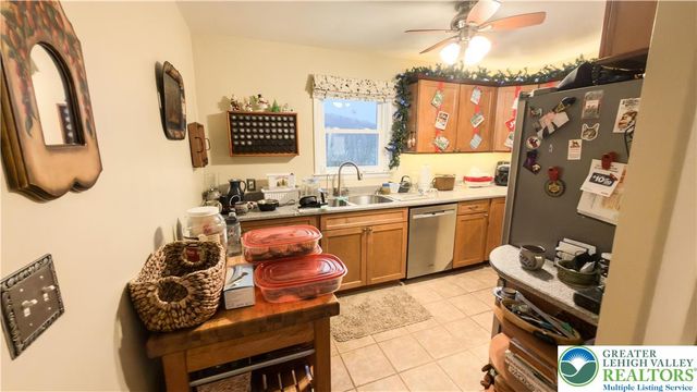 1345 New Jersey Avenue, Hellertown Boro, PA 18055