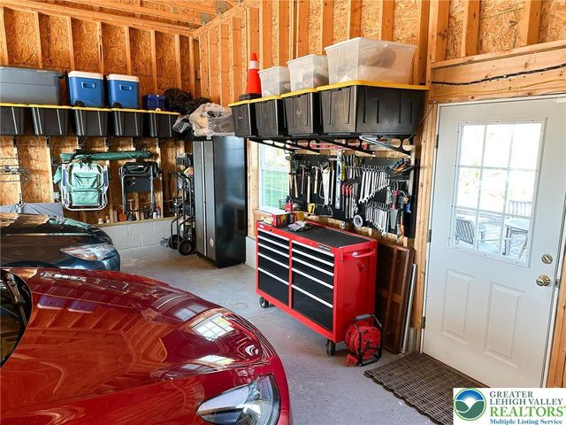 1345 New Jersey Avenue, Hellertown Boro, PA 18055