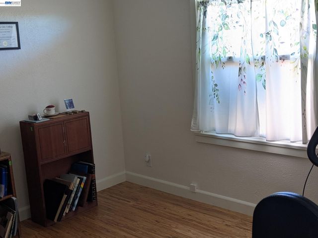 172 W Chanslor, Richmond, CA 94801