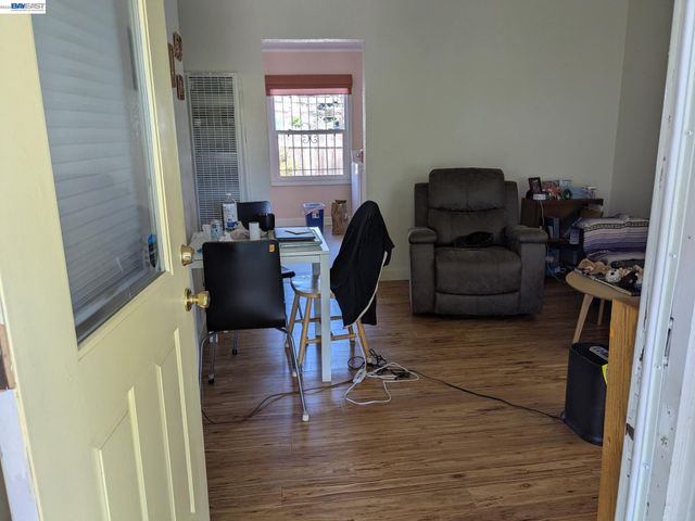 172 W Chanslor, Richmond, CA 94801