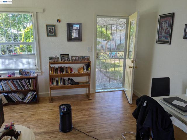 172 W Chanslor, Richmond, CA 94801