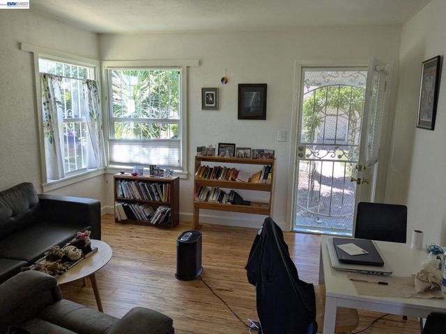 172 W Chanslor, Richmond, CA 94801