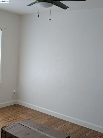 172 W Chanslor, Richmond, CA 94801