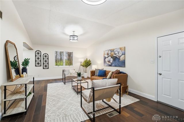 767 Settlemyre Road, Oregonia, OH 45054