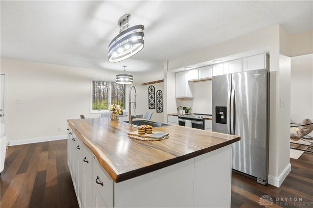 767 Settlemyre Road, Oregonia, OH 45054