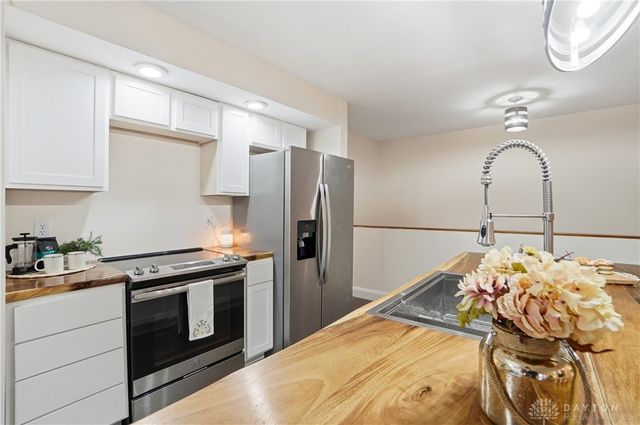 767 Settlemyre Road, Oregonia, OH 45054