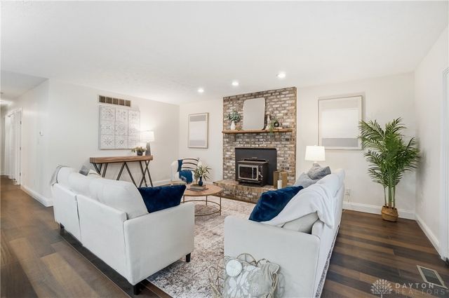 767 Settlemyre Road, Oregonia, OH 45054