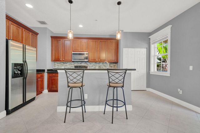 285 E Bay Cedar Circle, Jupiter, FL 33458