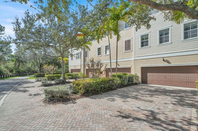 285 E Bay Cedar Circle, Jupiter, FL 33458
