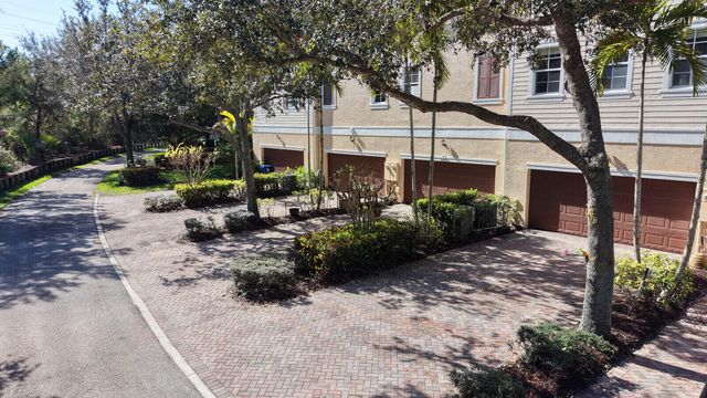 285 E Bay Cedar Circle, Jupiter, FL 33458