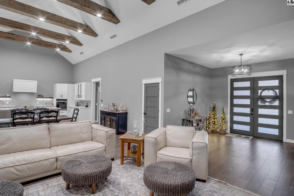 10606 Wildwood Dr