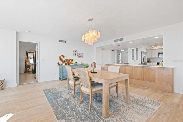 8600 MIDNIGHT PASS ROAD 301, Sarasota, FL 34242