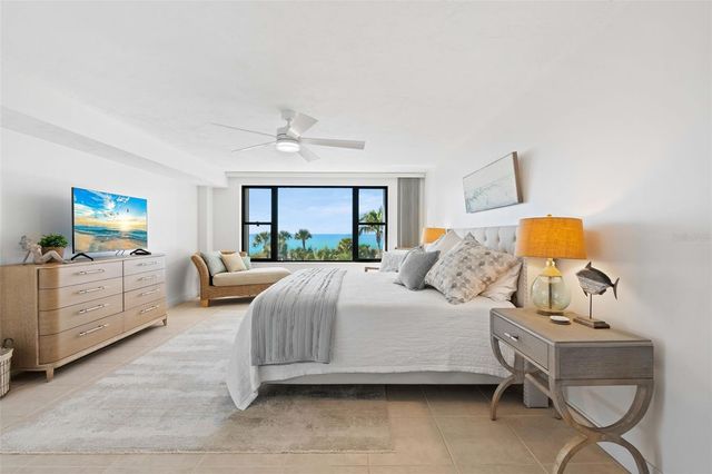 8600 MIDNIGHT PASS ROAD 301, Sarasota, FL 34242