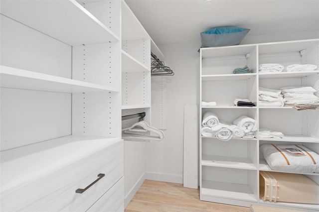 8600 MIDNIGHT PASS ROAD 301, Sarasota, FL 34242