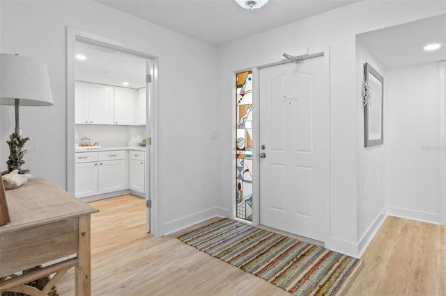 8600 MIDNIGHT PASS ROAD 301, Sarasota, FL 34242