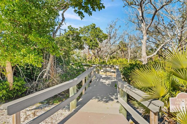 8600 MIDNIGHT PASS ROAD 301, Sarasota, FL 34242