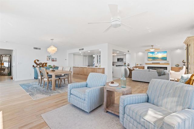 8600 MIDNIGHT PASS ROAD 301, Sarasota, FL 34242